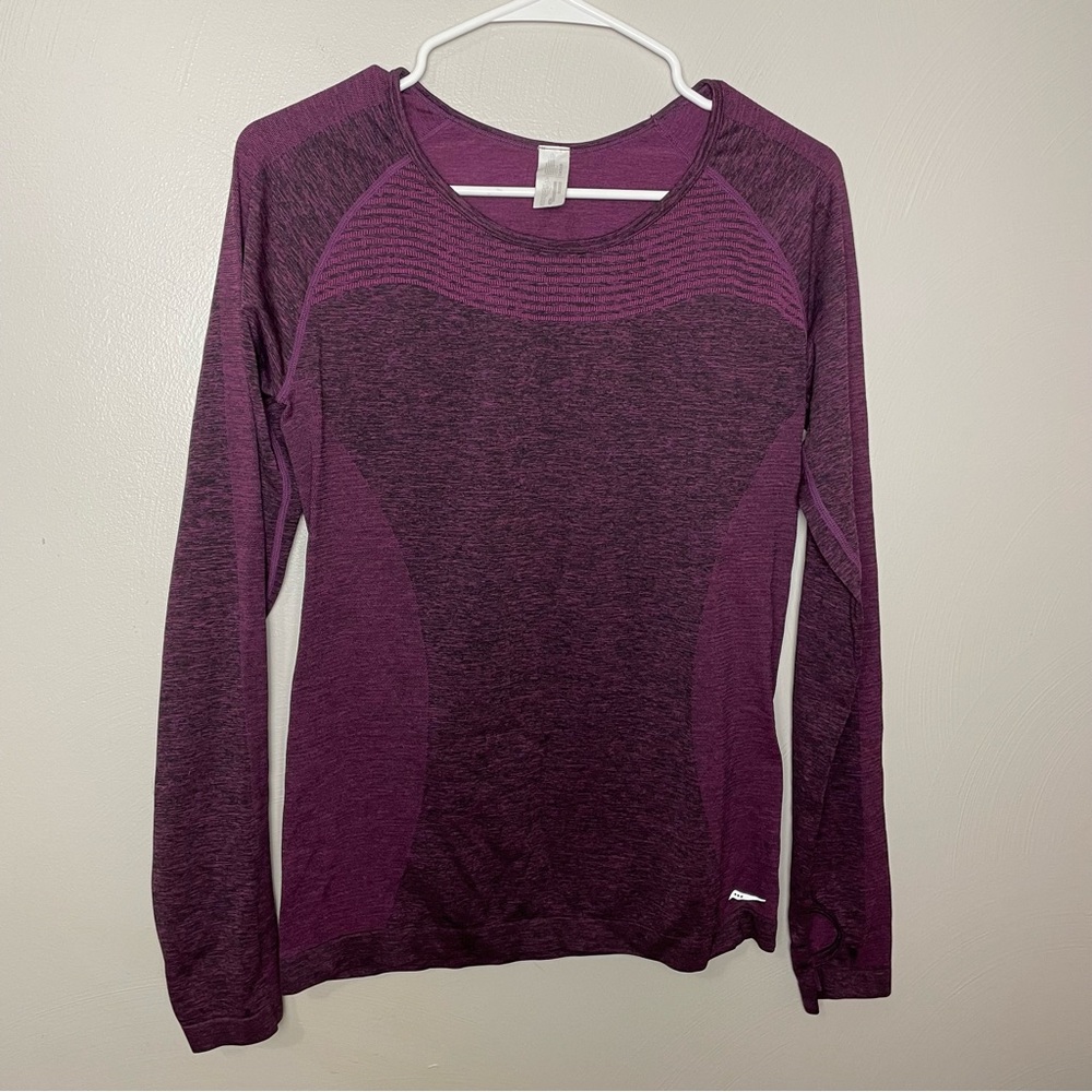 Saucony Women’s Long Sleeve Athletic Top Size Large
